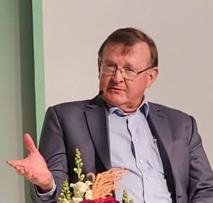 Tommie van Zyl, CEO, ZZ2.