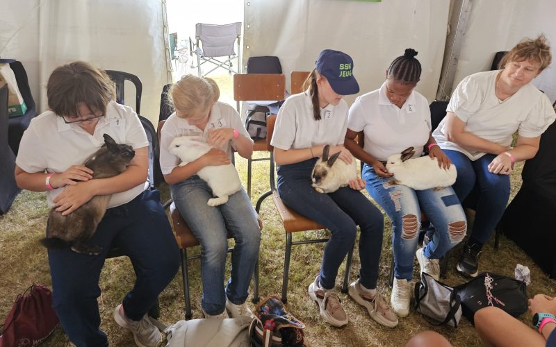 Een van die hoogtepunte tydens die skou was die deelname van leerders van die Pionierskool vir Blindes en Swaksiendes in Worcester.